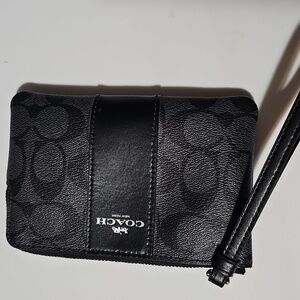Coach Signature Black Wristlet Like New